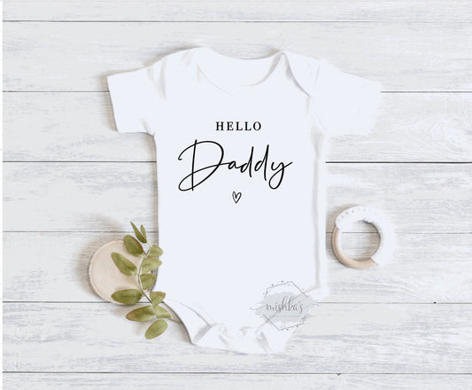 Pregnancy Announcement Onesie| Pregnancy reveal to husband | Pregnancy Announcement Bodysuit | Custom Baby Bodysuit | Personalised Outfit