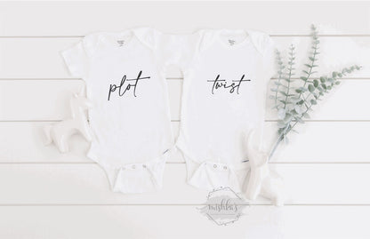 Plot Twist Pregnancy Announcement Onesies| Twins | Pregnancy Announcement Baby Onesies| Custom Baby Bodysuit | Personalised Reveal Outfit
